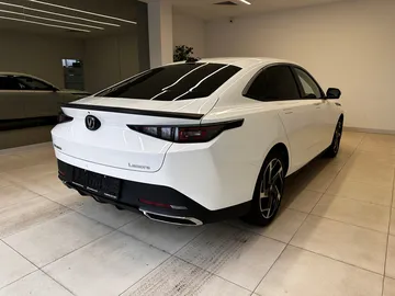 Купить Changan Lamore Белый 1.5 AMT (180 л.с.) от 2419900 ₽. в Балаково