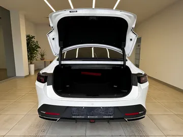 Купить Changan Lamore Белый 1.5 AMT (180 л.с.) от 2419900 ₽. в Балаково