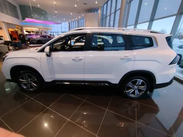 Купить Geely Okavango, I Рестайлинг Белый 2.0 AMT (200 л.с.) от 3100990 ₽. в Балаково